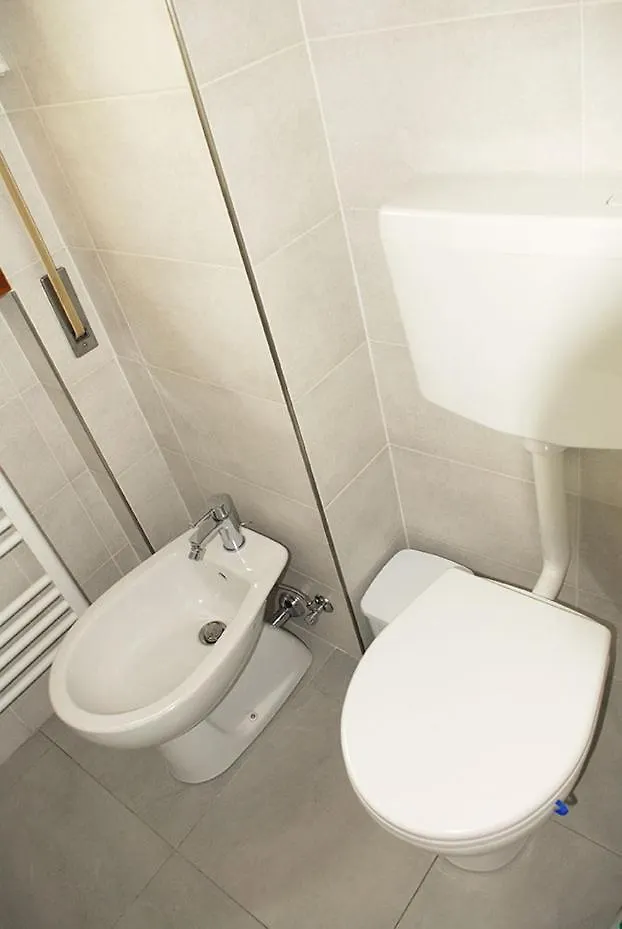Viareggio Seaside Apartment Private Parking Italy
